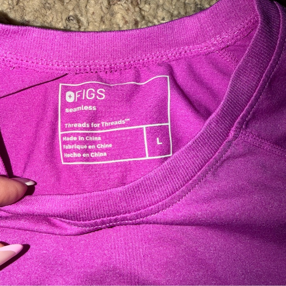 FIGS SALTA SEAMLESS OMBRE LONGSLEEVE CREWNECK UNDERSCRUB / PURPLE / SIZE LARGE - Picture 3 of 5